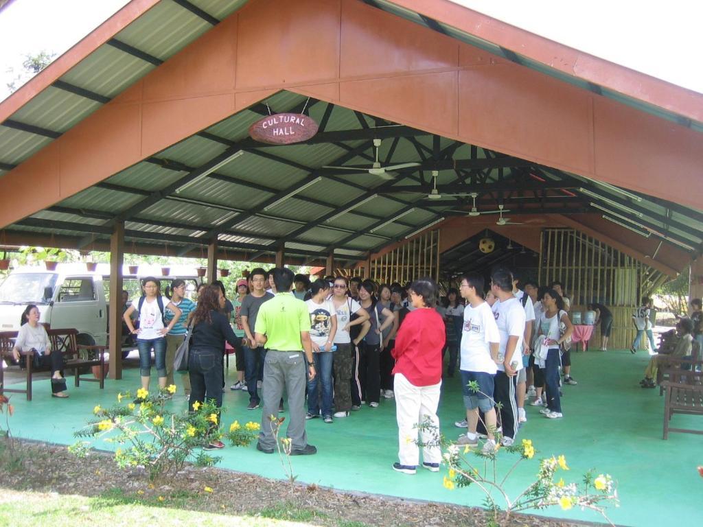 Sabah Tea Garden-Longhouses Ranau Bagian luar foto